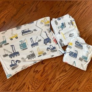 Pottery Barn toddler sheet set with pillowcase